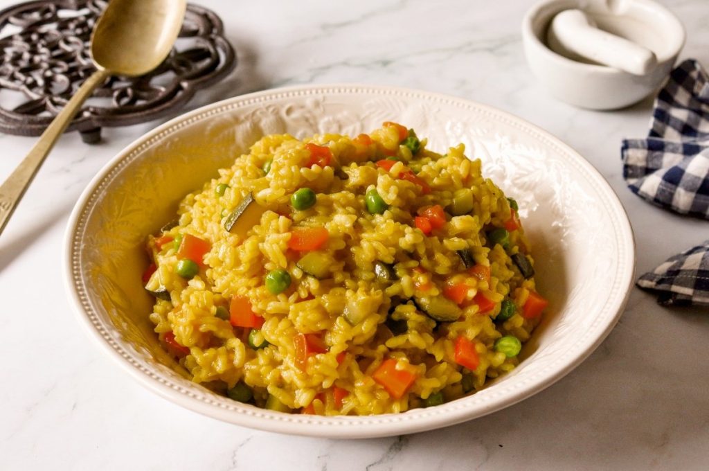 arroz amarillo con pasas 1