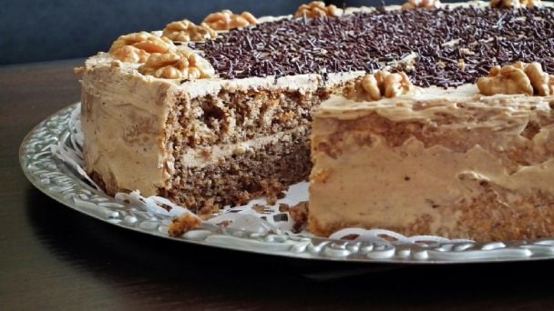 pastel de chocolate con nuez