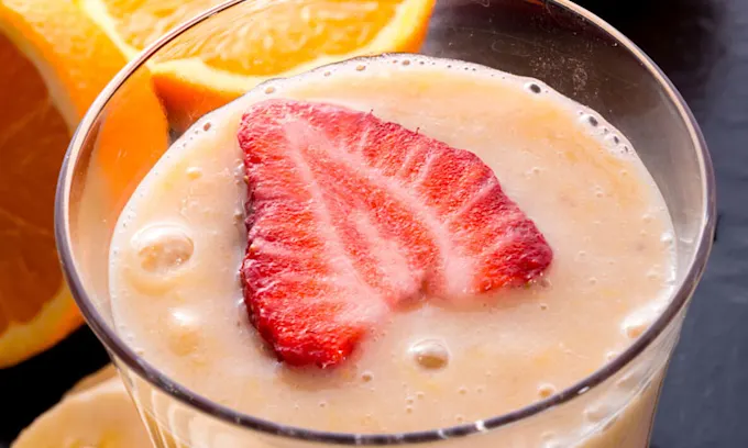 batido de fresa con platano y naranja