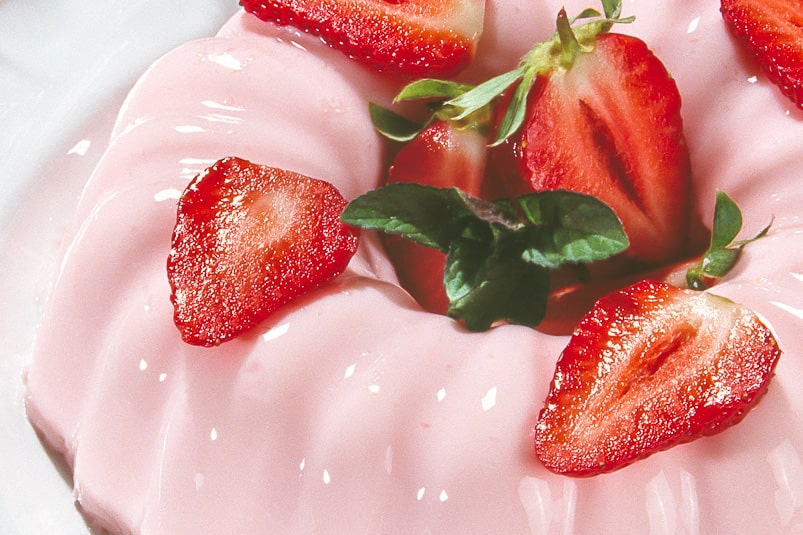 gelatina de fresa con crema de leche 1