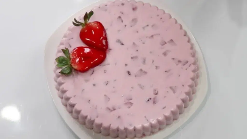 gelatina de fresa con crema de leche