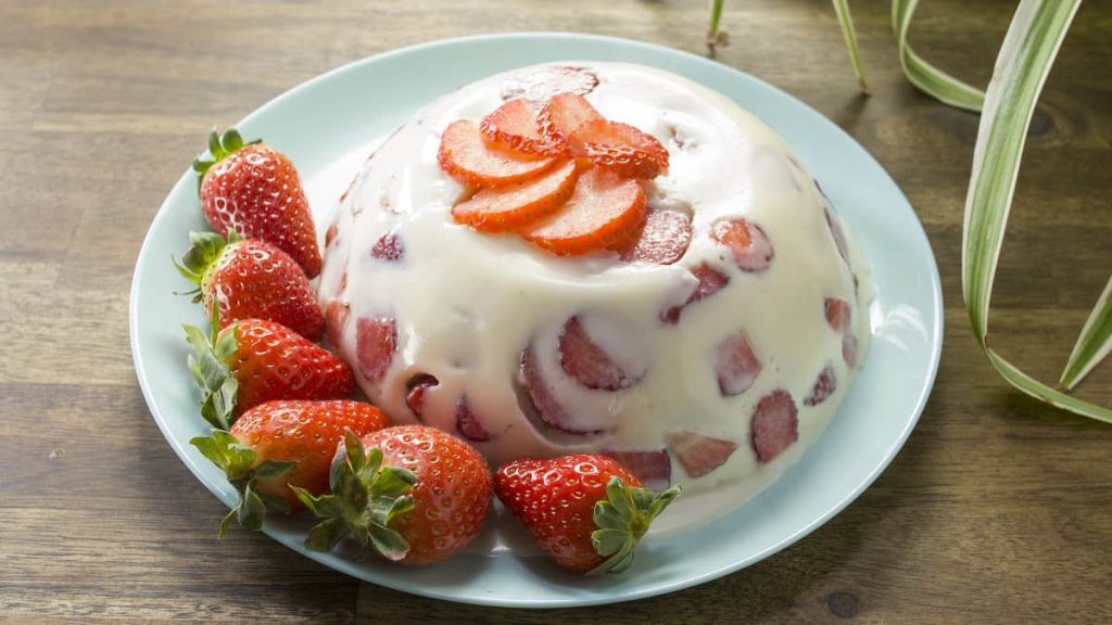 gelatina de fresa con leche condensada 1