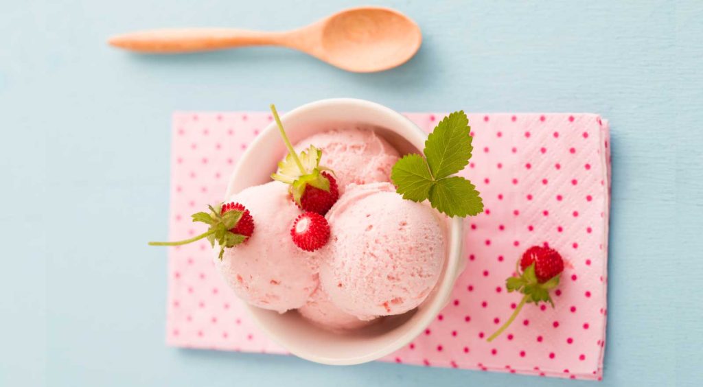 helado de gelatina con fresa muestra