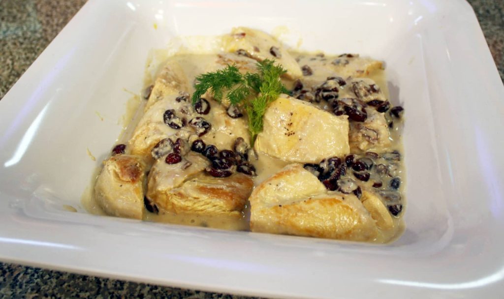 pollo en salsa de nuez y arandanos 1