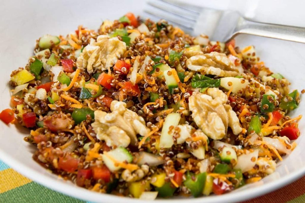 ensalada de quinua con pollo